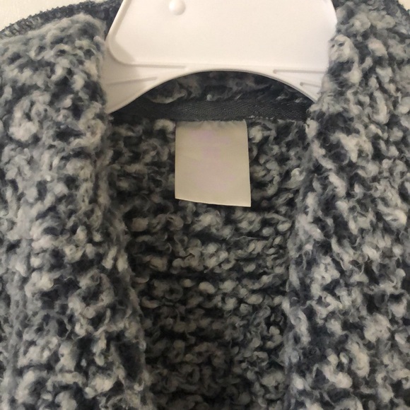 Secret treasures plush jacket. Small. VERY COMFORTABLE - Picture 2 of 3